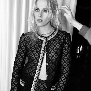 Kristen Stewart - Provocative and Androgynous Shoots in kristennstewartu_3557764398475617914.jpg - hidden celebrity photo